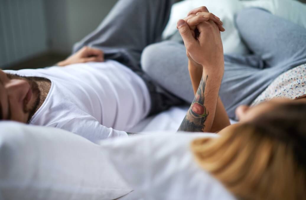 Body language : Comment analyser 5 signes d’intérêt